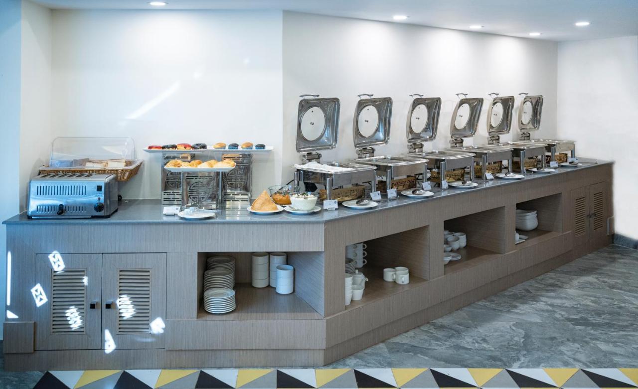 Spree Hotel Kriday Дехрадун Екстериор снимка